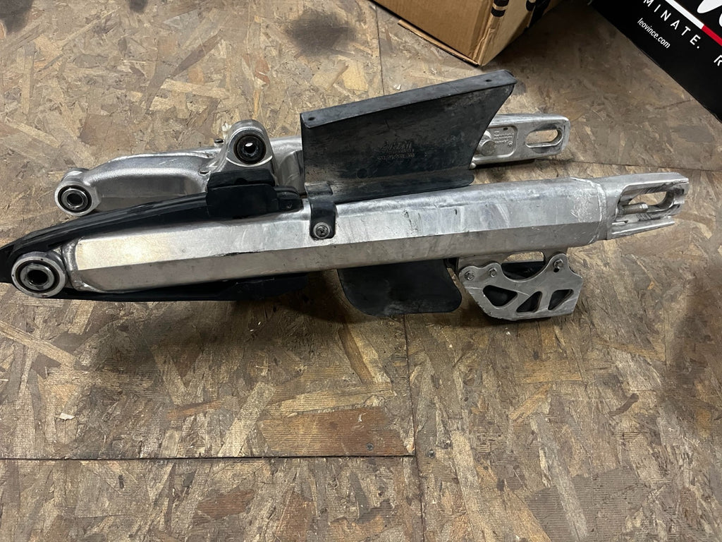 2002 KTM 250 EXC Swingam Part# 50304030344