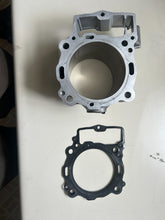 Load image into Gallery viewer, OEM KTM 450SXF Cylinder and Piston - Thumper Racing 505 big bore kit
