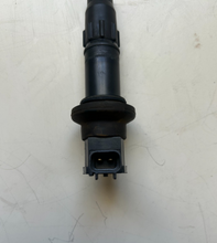 Load image into Gallery viewer, OEM 2007 Yamaha YFZ 450 Ignition Coil - Part# 5TA-82310-10-00