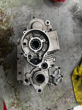Load image into Gallery viewer, 2002 KTM 250 EXC-F Cases