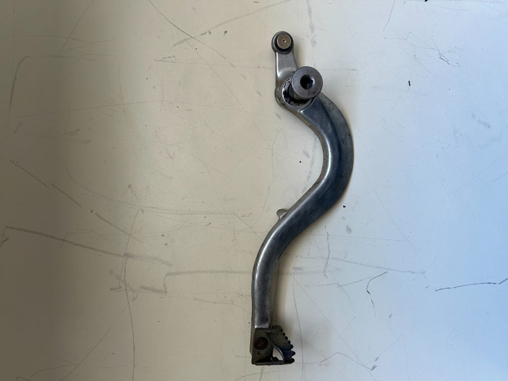 2006 Kawassaki KLX450F Rear Brake Peddal W/Brake Bolt 13236-0086 92154-1431