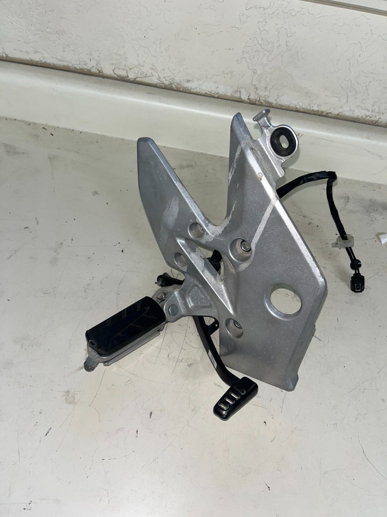 2014 Honda CBR500R OEM Right Rearset Peg Bracket 50600-MGZA-J000