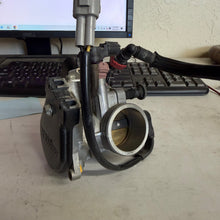Load image into Gallery viewer, 2016-18 kawasaki kx 450f complete throttle body with injector