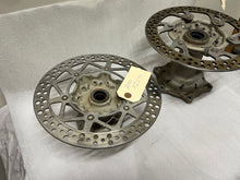 Load image into Gallery viewer, 2000 Yamaha YZ250 Wheel Hub Front and Rear with Brake Discs OEM