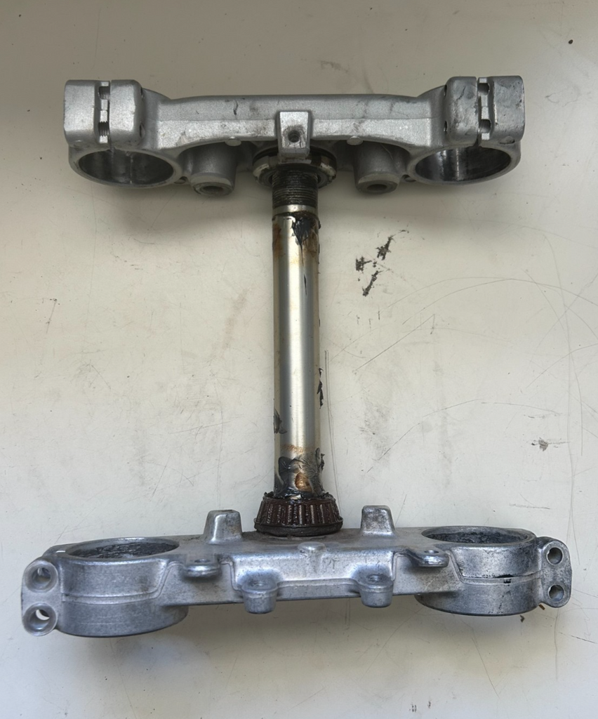 1993 Yamaha YZ250 Triple Clamp - Part# 4DA-23435-01-00