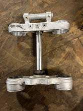 Load image into Gallery viewer, 2002 KTM 250 EXC-F Triple Clamps