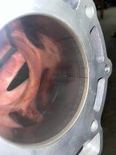 Load image into Gallery viewer, 2002 KTM 250 EXC-F Cylinder/Tensioner