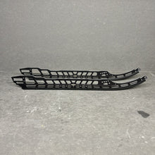 Load image into Gallery viewer, 2022 Rale MT129 Track Rails 07129-B – 129" – Used Good