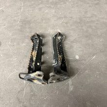 Load image into Gallery viewer, 2004-2007 YZF 450 OEM FOOT REST  - PART #5TG-27411-01-00