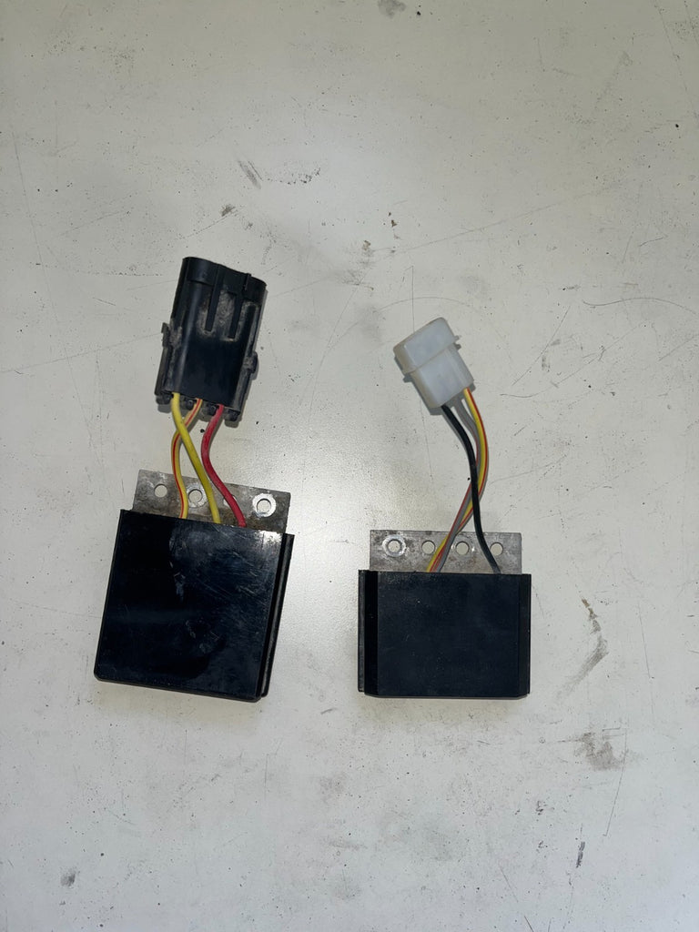 2005 Polaris Trail Blazer Reverse RPM limiter and Regulator/Rectifier Module Set
