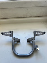 Load image into Gallery viewer, OEM 2007 Yamaha YFZ 450 Rear Carry Bar: Part# 5D3-2845R-00-00