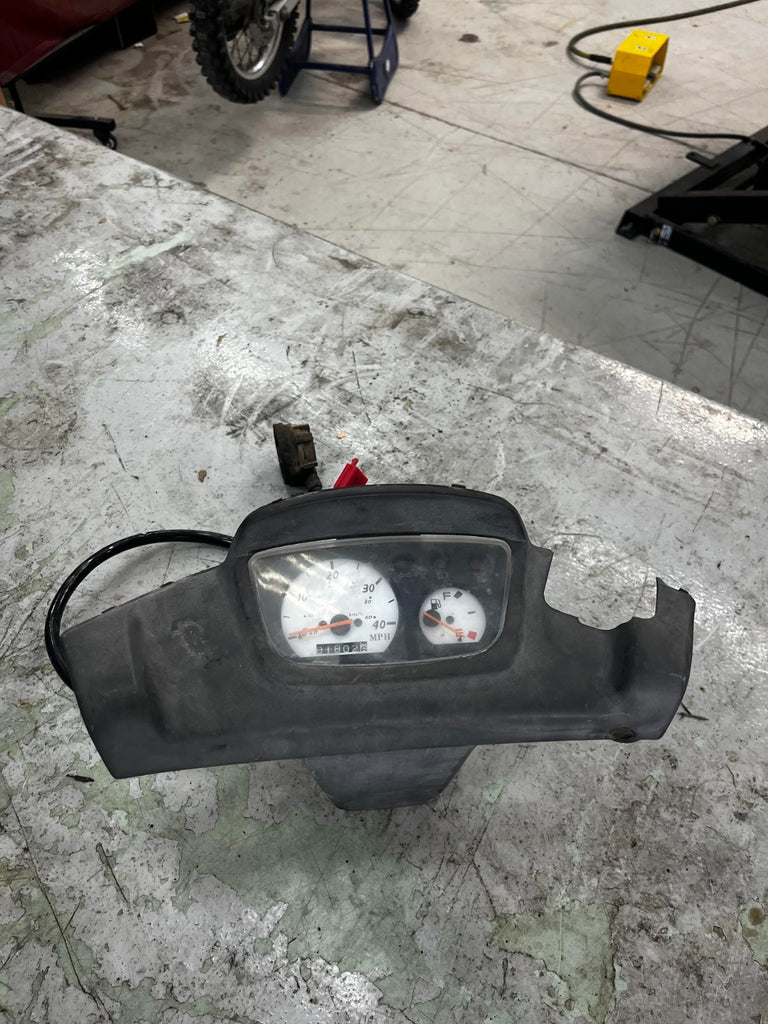 2005 Yamaha Zuma YW50T Speedometer/Odometer