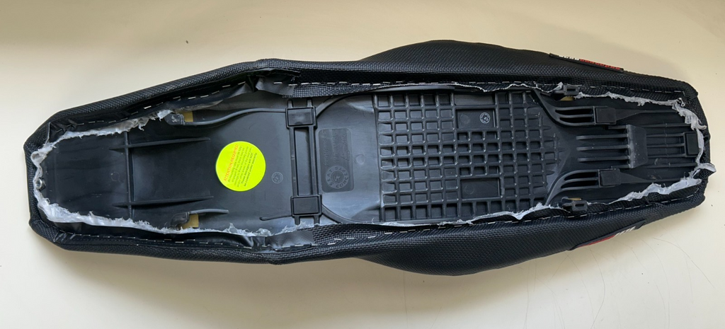BRAND NEW Seat Concepts Black/White - Part# 28-0180-85-1