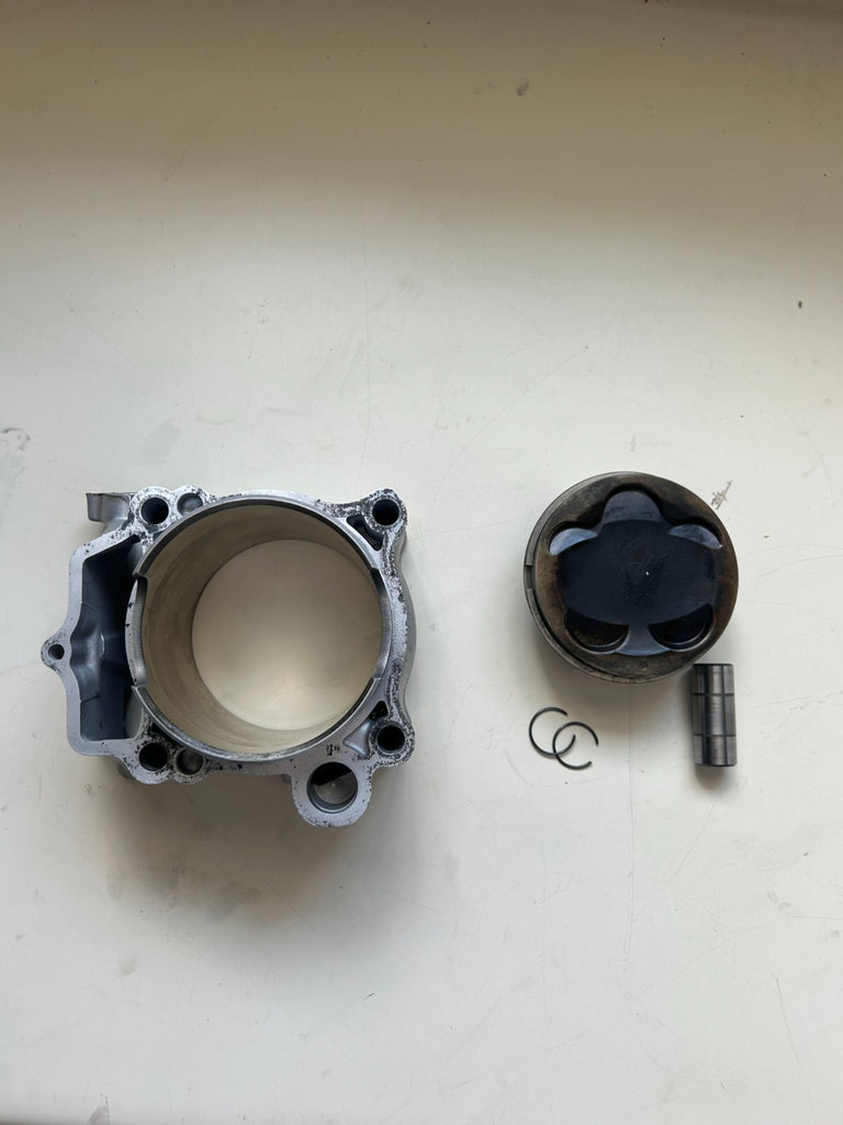 OEM 2007 Yamaha YFZ 450 Cylinder W/ Piston - Part # 5TA-11311-12-00