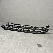 Load image into Gallery viewer, 2022 Rale MT129 Track Rails 07129-B – 129" – Used Good