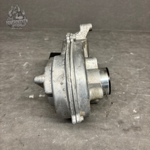 Load image into Gallery viewer, 1998 Ski-Doo Summit-X 670 Chaincase Assembly Cover &amp; 21/43T Sprockets #504150100