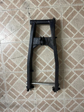 Load image into Gallery viewer, 2014 Honda Cbr500r Rear Swingarm Back Suspension Swing Arm 52200-mgz-j00