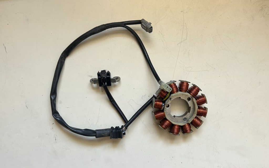 NEW OEM 2018 YAMAHA YZ450F STATOR W/WIRES - PART# BR9-81410-03-00