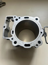 Load image into Gallery viewer, OEM KTM 450SXF Cylinder and Piston - Thumper Racing 505 big bore kit