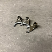 Load image into Gallery viewer, USED 2017 Kawasaki KX450F Shift Forks 13140-0647 13140-0648 | OEM