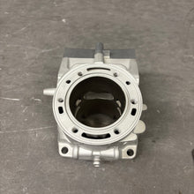 Load image into Gallery viewer, 2023–2026 KTM 300 SX Cylinder Head EZ72-22R | OEM