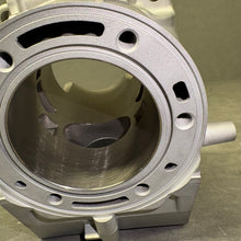 Load image into Gallery viewer, 2023–2026 KTM 300 SX Cylinder Head EZ72-22R | OEM